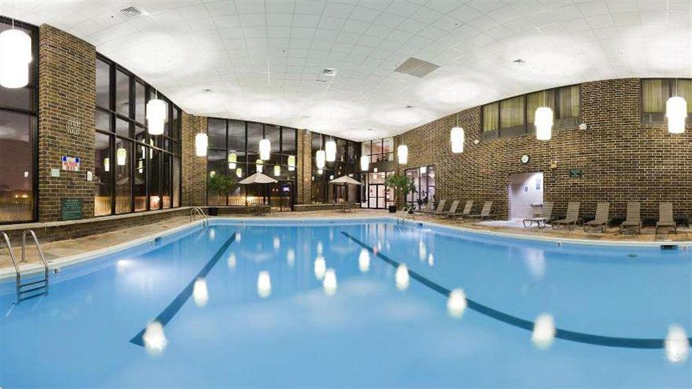 Holiday Inn Chicago Nw Crystal Lk Conv Ctr By Ihg Кристал-Лейк Удобства фото